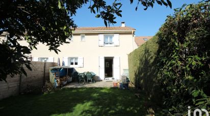 House 4 rooms of 90 m² in Plaisir (78370)