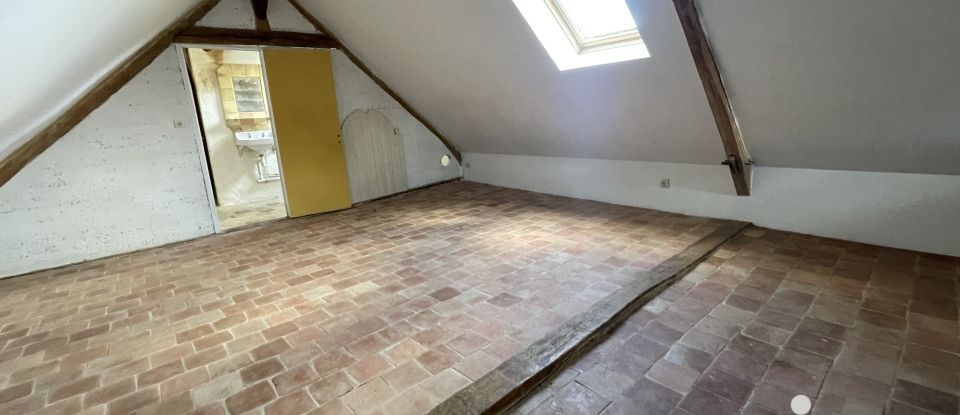 Country house 6 rooms of 160 m² in Saint-Jean-d'Assé (72380)