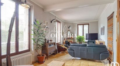 House 6 rooms of 145 m² in Montmorency (95160)