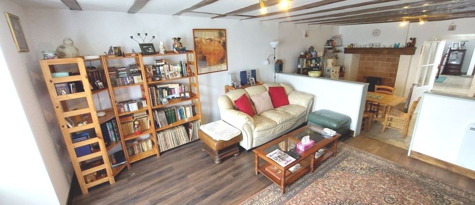 House 4 rooms of 90 m² in Saint-Mathieu (87440)