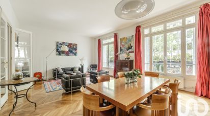 Appartement 5 pièces de 132 m² à Paris (75010)