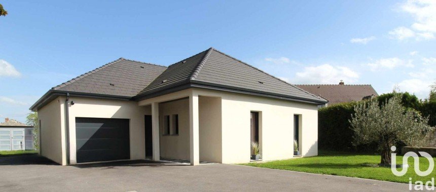 Pavilion 4 rooms of 95 m² in Hardivillers (60120)