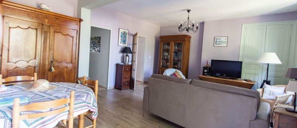 House 4 rooms of 110 m² in Châteauroux (36000)