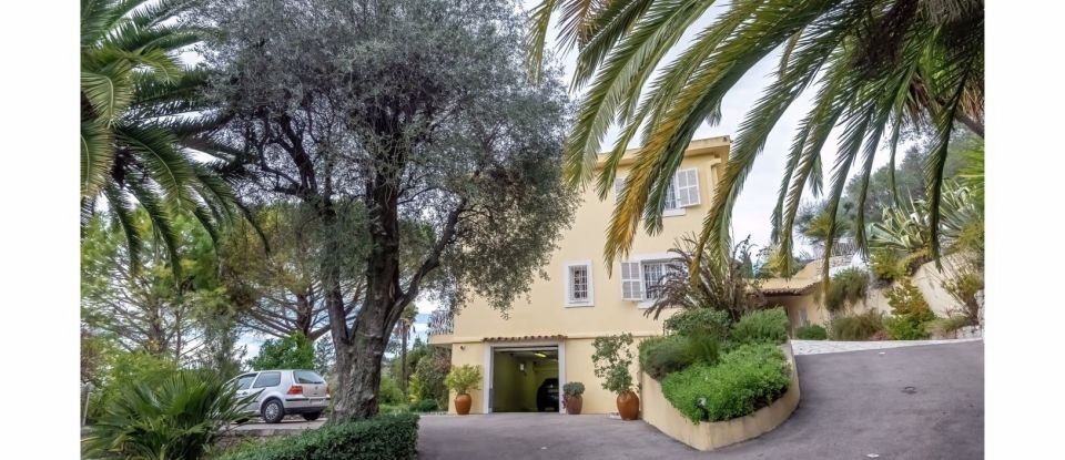 House 8 rooms of 386 m² in Nice (06100)