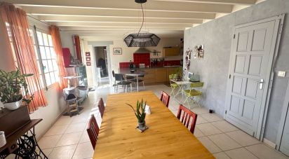 House 6 rooms of 164 m² in Niort (79000)