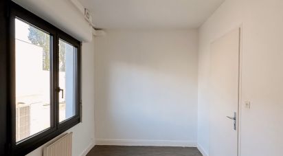 Apartment 2 rooms of 45 m² in Bordeaux (33300)