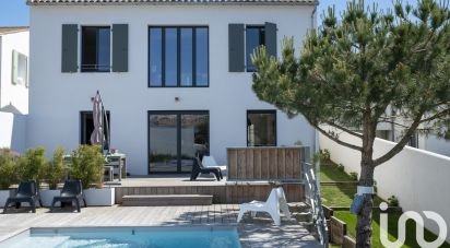 House 5 rooms of 206 m² in Rivedoux-Plage (17940)