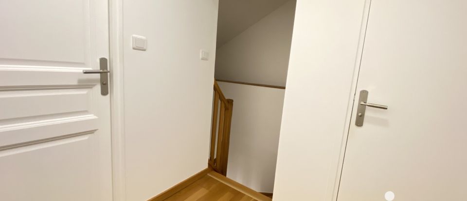 Apartment 3 rooms of 80 m² in Villeneuve-Saint-Denis (77174)