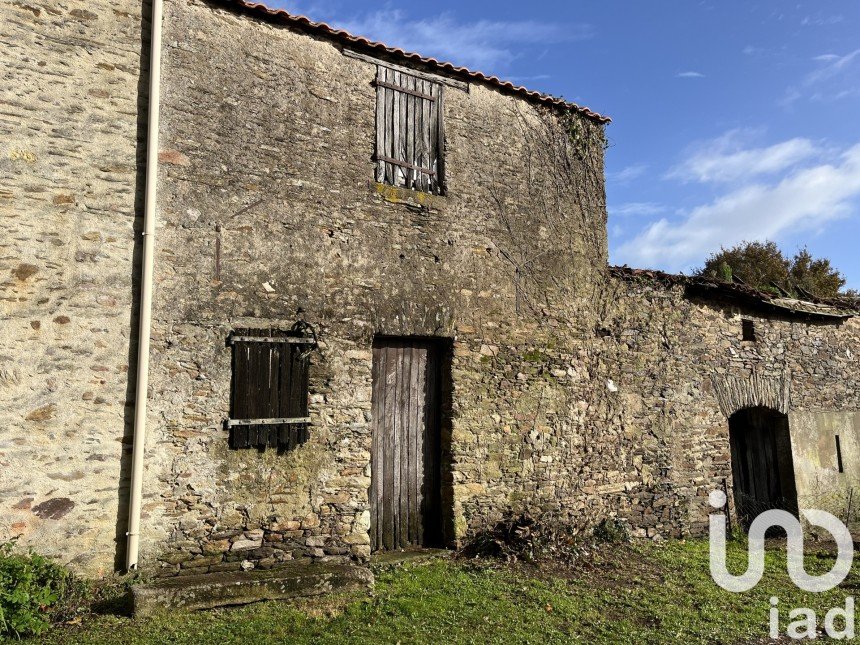 Barn conversion 6 rooms of 105 m² in Les Sorinières (44840)