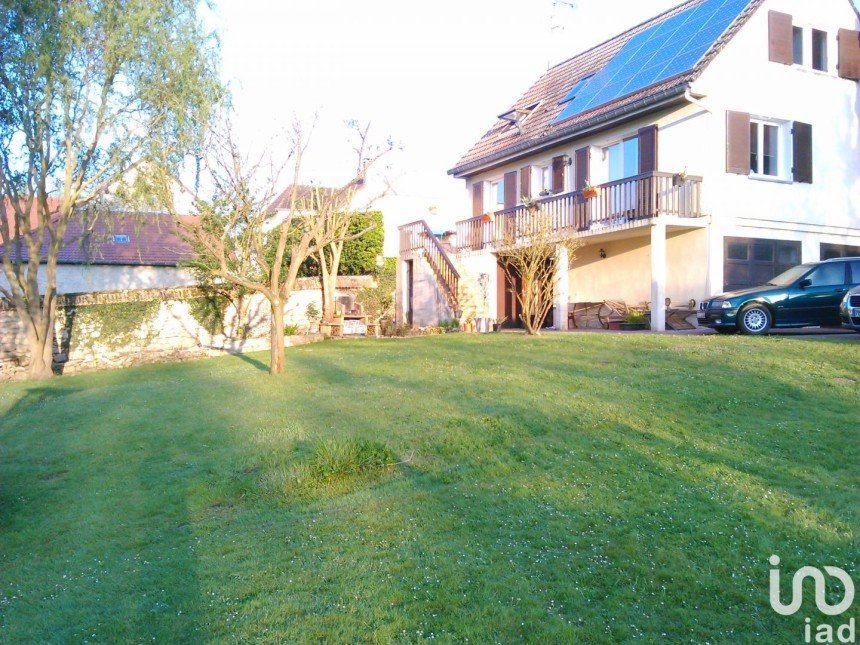 House 5 rooms of 90 m² in Guyencourt (02160)