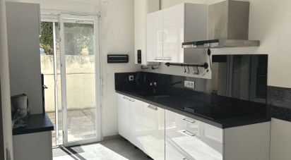 Appartement 4 pièces de 66 m² à Nîmes (30000)