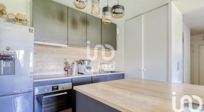 Appartement 3 pièces de 65 m² à Bordeaux (33100)