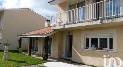 House 7 rooms of 157 m² in Lormont (33310)