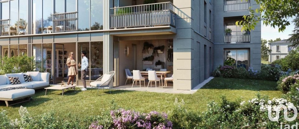 Appartement 4 pièces de 140 m² à Saint-Cyr-sur-Loire (37540)