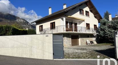Maison 6 pièces de 130 m² à Saint-Nazaire-les-Eymes (38330)