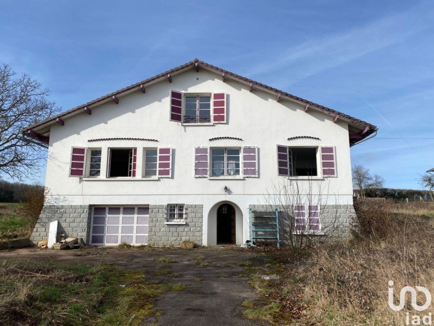 Maison 7 pièces de 236 m² à Saint-Éloy-les-Mines (63700)