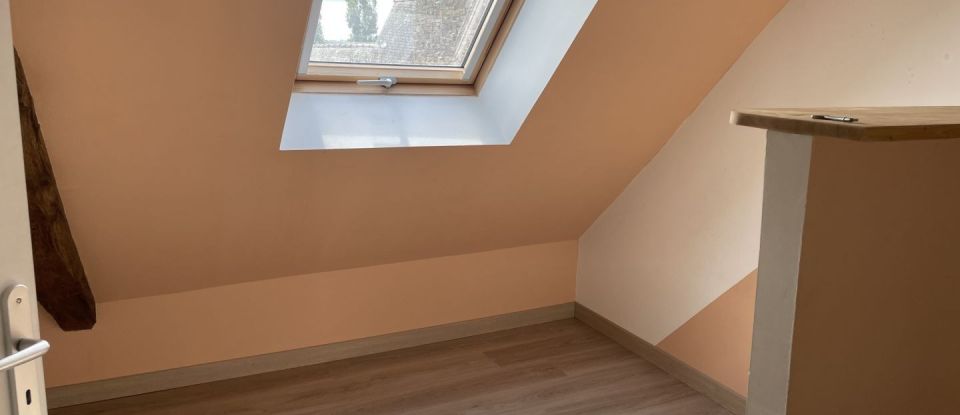 Appartement 5 pièces de 120 m² à Combourg (35270)