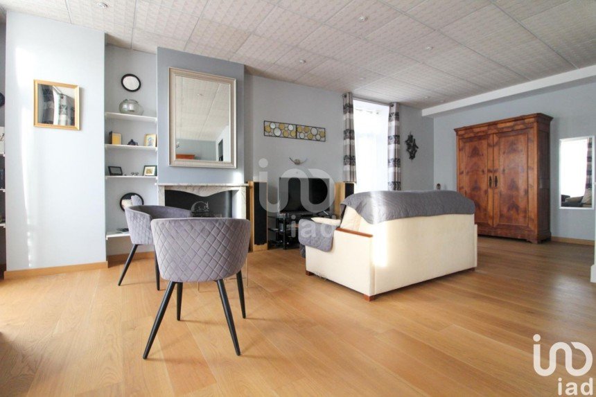 Appartement 3 pièces de 95 m² à Saint-Affrique (12400)
