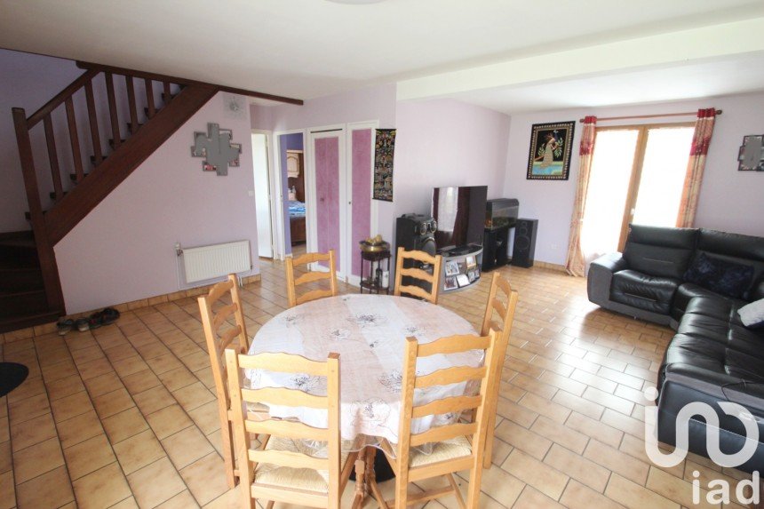 Traditional house 5 rooms of 108 m² in Bourg-Achard (27310)