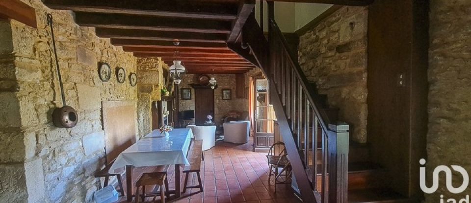 House 5 rooms of 110 m² in Carsac-Aillac (24200)