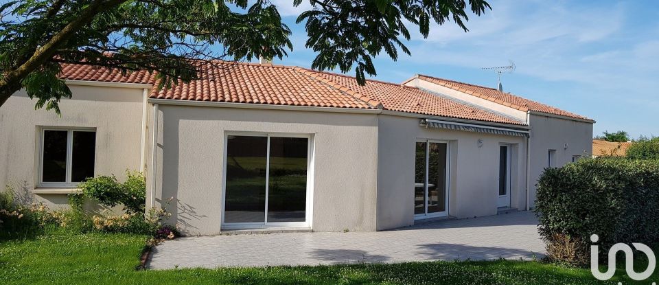 Maison 5 pièces de 114 m² à Saint-André-Goule-d'Oie (85250)