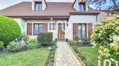 House 6 rooms of 120 m² in Brie-Comte-Robert (77170)