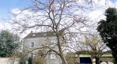 Village house 5 rooms of 120 m² in Oulins (28260)