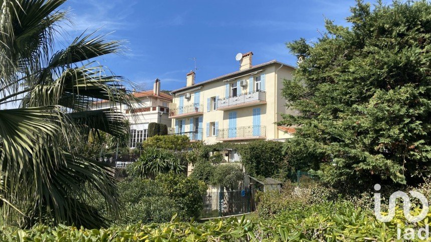 Appartement 3 pièces de 66 m² à Cannes (06400)