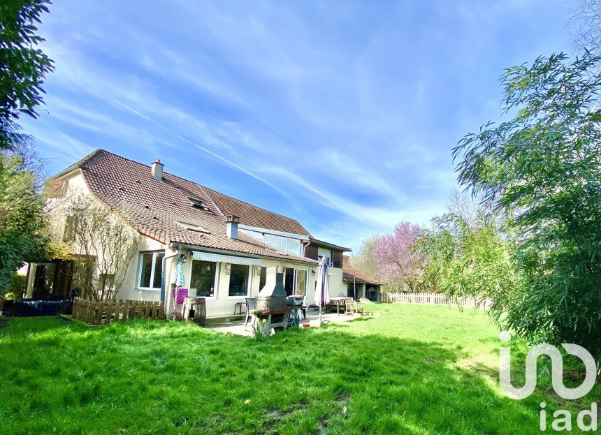 Traditional house 7 rooms of 205 m² in Grosne (90100)