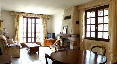 House 4 rooms of 88 m² in Chilleurs-aux-Bois (45170)