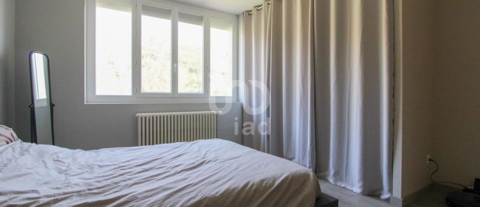 Appartement 4 pièces de 110 m² à Saint-Affrique (12400)