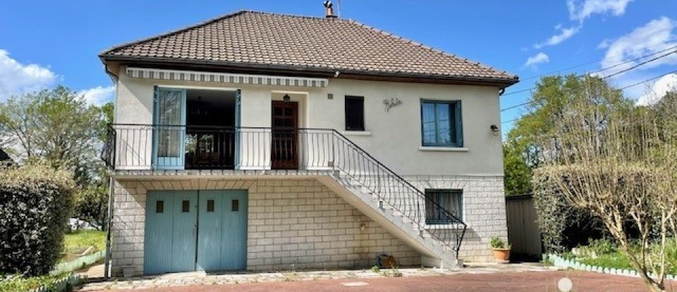 Traditional house 5 rooms of 85 m² in Veigné (37250)