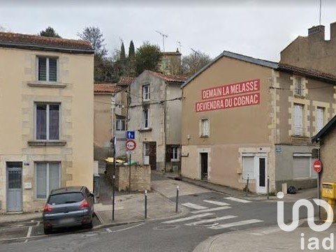 Immeuble de 68 m² à Poitiers (86000)