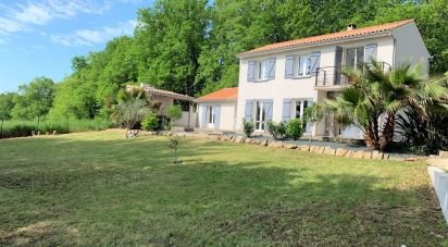 House 5 rooms of 137 m² in Coulounieix-Chamiers (24660)