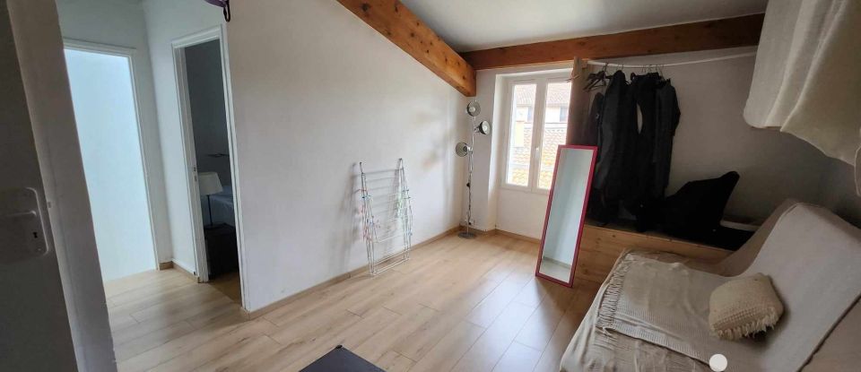 House 5 rooms of 111 m² in Le Luc (83340)