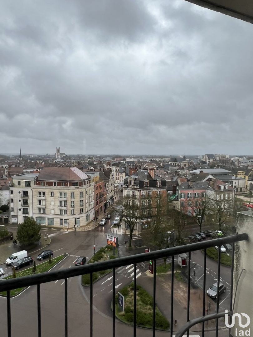 Apartment 3 rooms of 60 m² in Troyes (10000)
