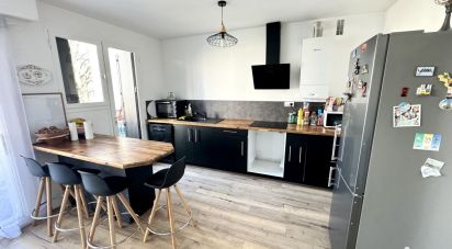 Apartment 3 rooms of 70 m² in Billère (64140)