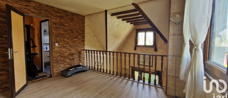 House 5 rooms of 91 m² in Coubron (93470)