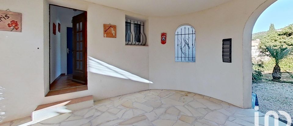 House 5 rooms of 112 m² in LES ISSAMBRES (83380)