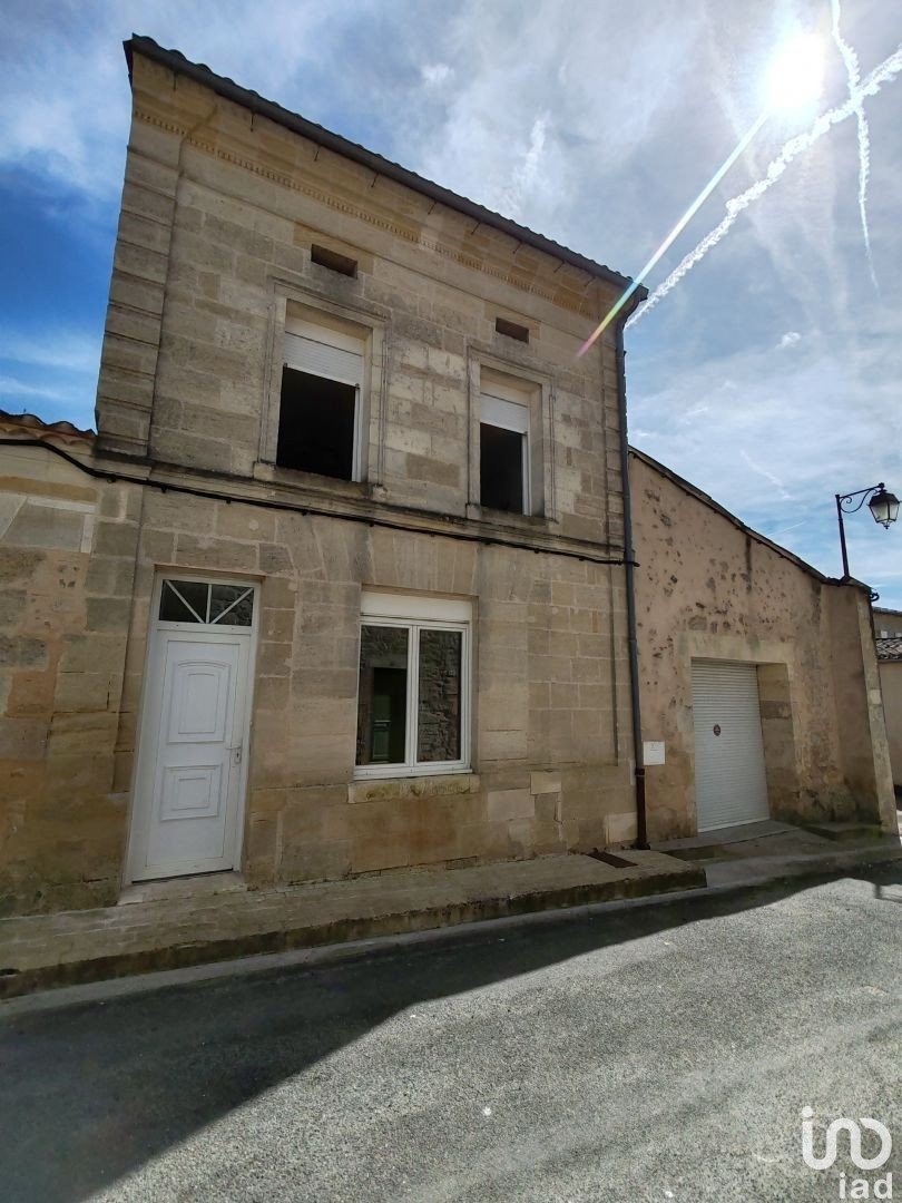 Maison 4 pièces de 85 m² à Villefranche-de-Lonchat (24610)