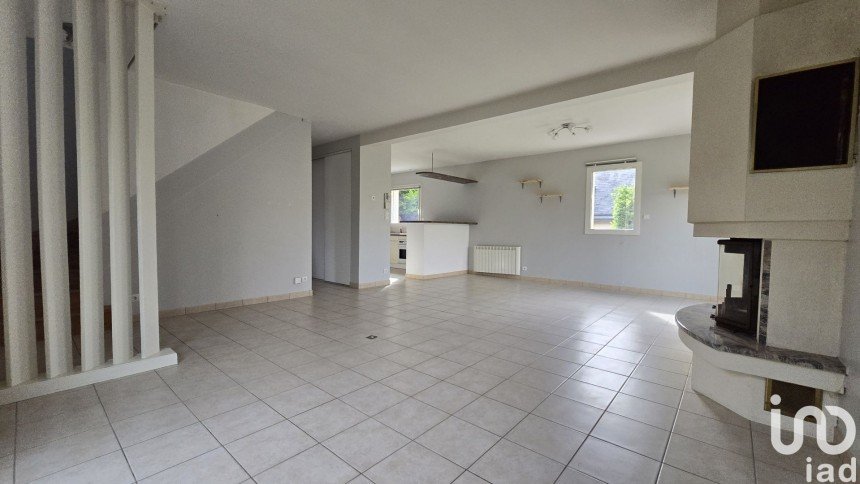 House 6 rooms of 102 m² in Langrolay-sur-Rance (22490)