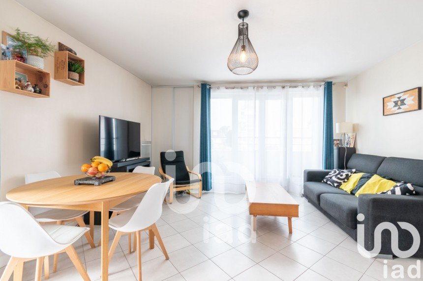 Apartment 3 rooms of 61 m² in Sartrouville (78500)