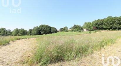 Land of 1,844 m² in Chaptelat (87270)