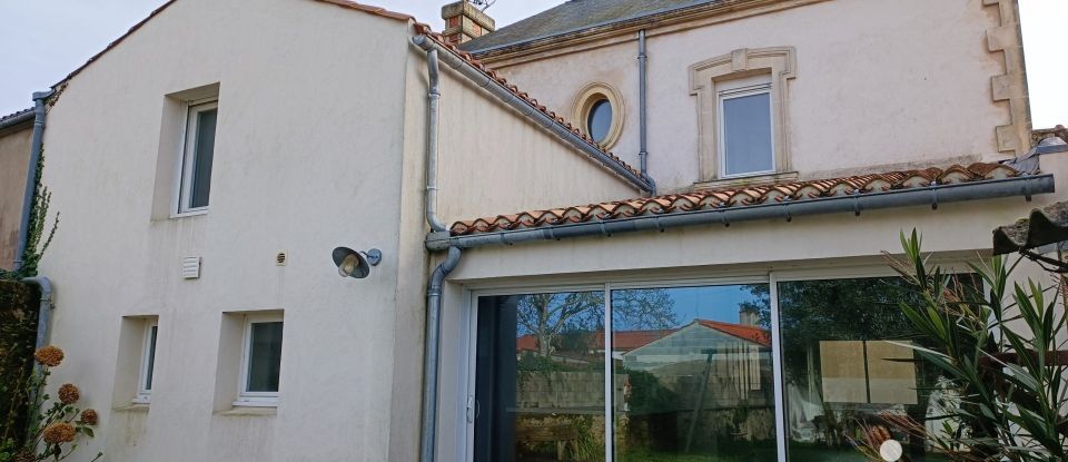 House 4 rooms of 136 m² in Commequiers (85220)