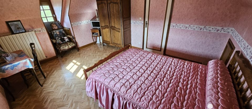 Traditional house 5 rooms of 130 m² in Monceaux-en-Bessin (14400)