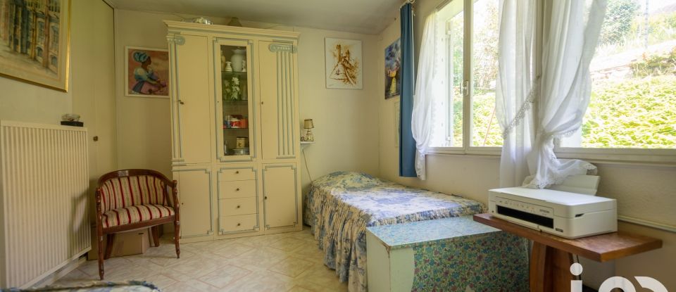 House 7 rooms of 135 m² in Beynes (78650)
