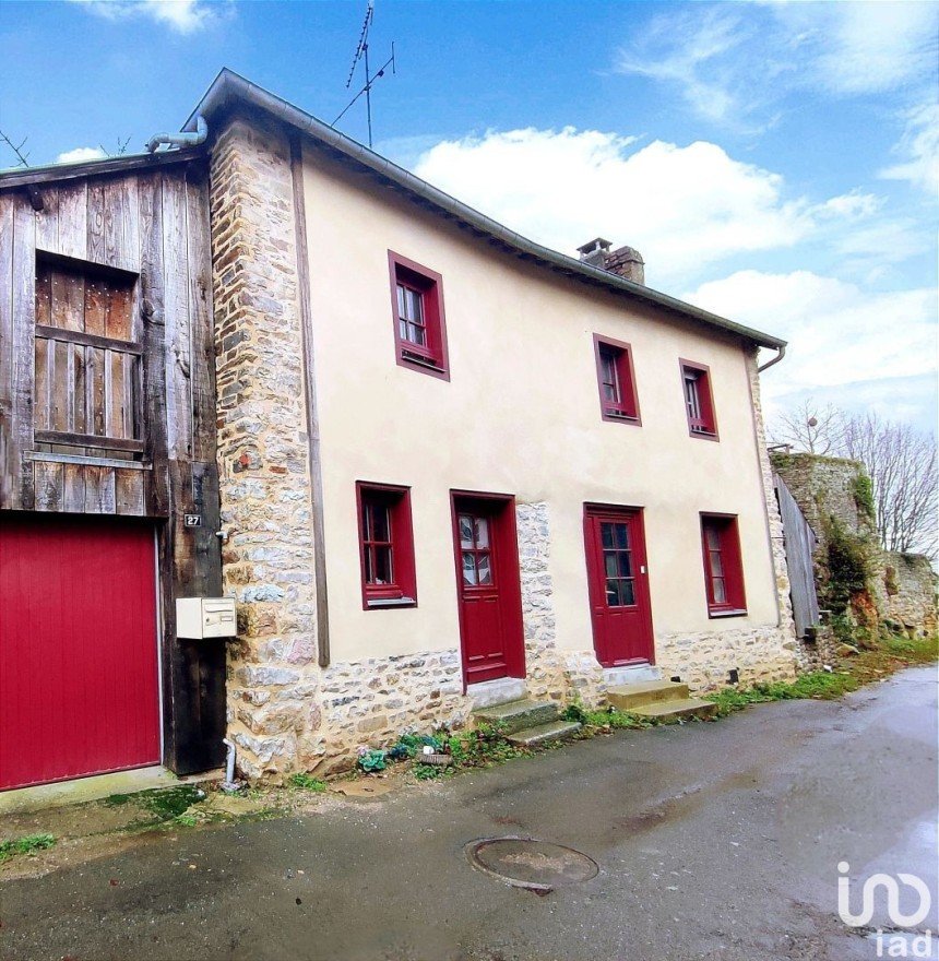 House 3 rooms of 65 m² in Saint-Aubin-du-Cormier (35140)