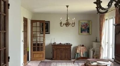 House 9 rooms of 135 m² in Tinqueux (51430)