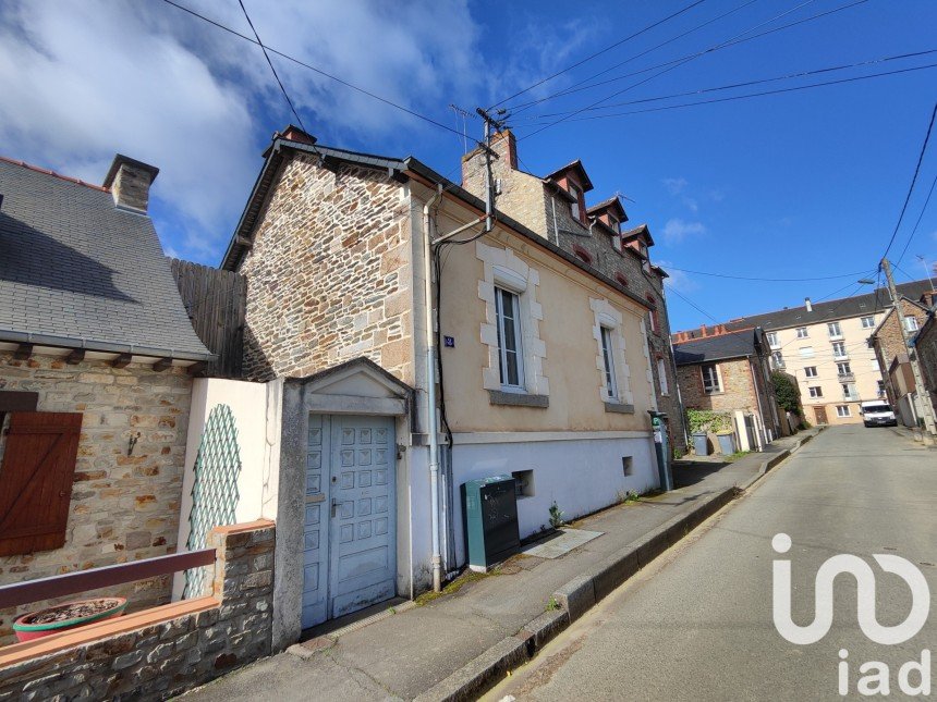 Town house 2 rooms of 85 m² in Rennes (35000)