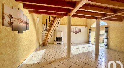 Traditional house 5 rooms of 167 m² in Saint-André-le-Puy (42210)